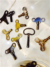 Chìa khóa đồng hồ zin Tây các loại, các cỡ khác nhau -  mã số 536