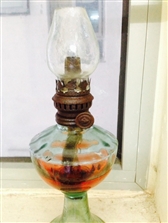 Đèn dầu thủy tinh xưa của Việt Nam - mã số 298