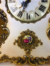 Đồng hồ estima vỏ phù điêu kim loại rất đẹp - mã số MS585