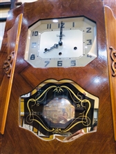 Đồng hồ VEDDETE cổ, thùng tây khá dị, đẹp, âm thanh hay - mã số 688